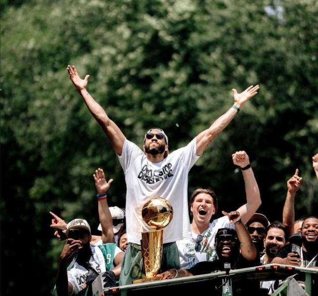 bob半岛体育-塔图姆：夺冠能让一些人闭嘴 他们现在得叫我冠军